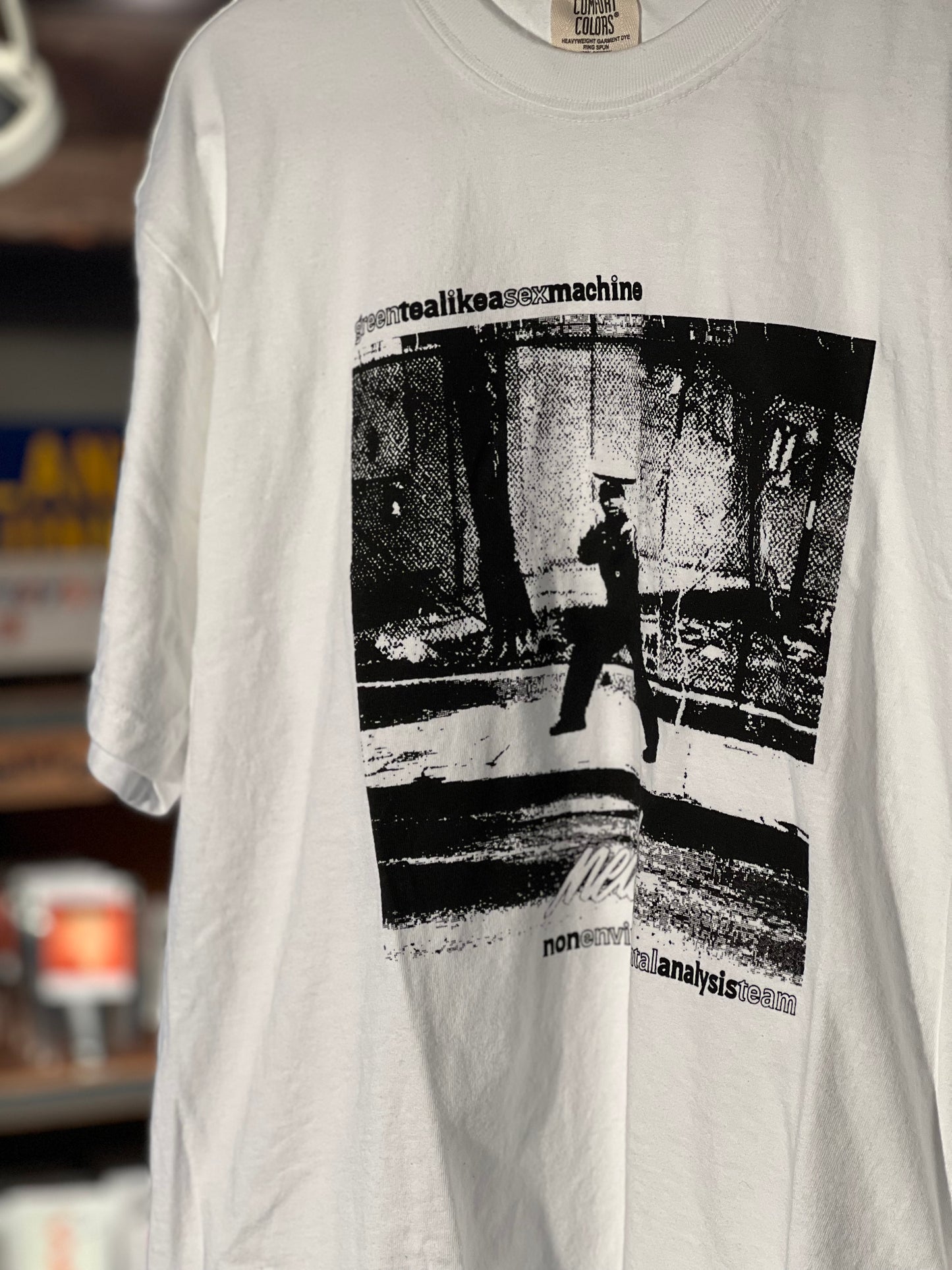neat tee - elonmontjeanjohn