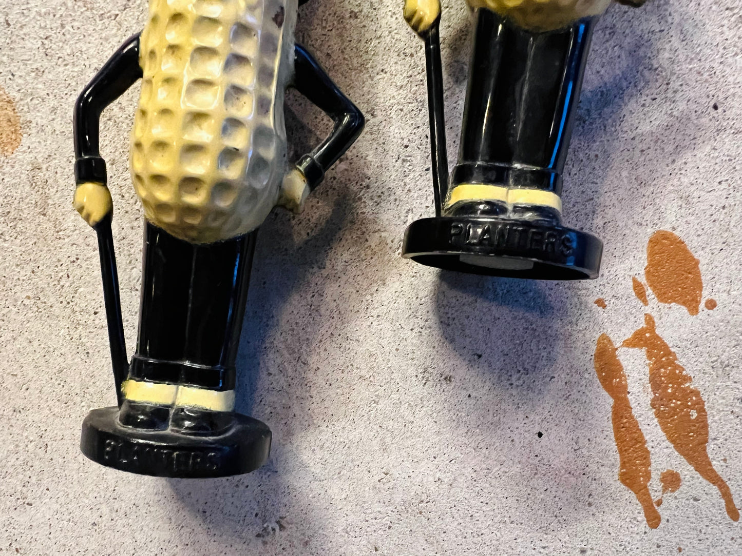 1960’S MR. PEANUT SALT&PEPPER SHAKER