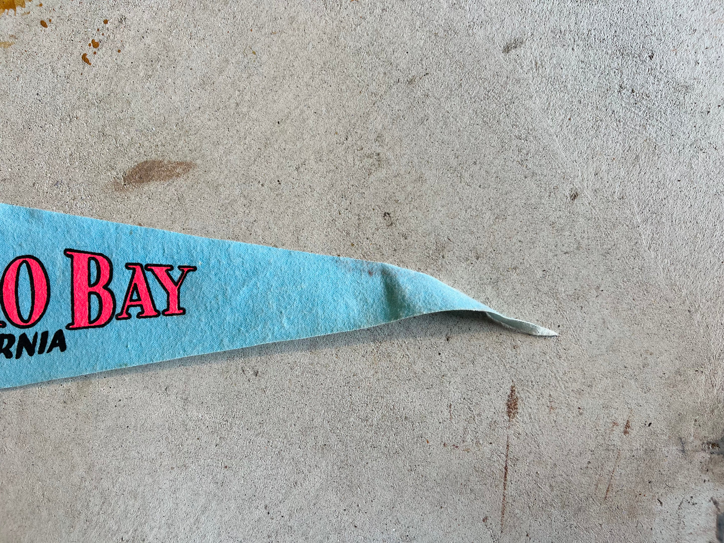 VINTAGE SOUVENIR PENNANT- MORRO BAY CALIFORNIA BLUE