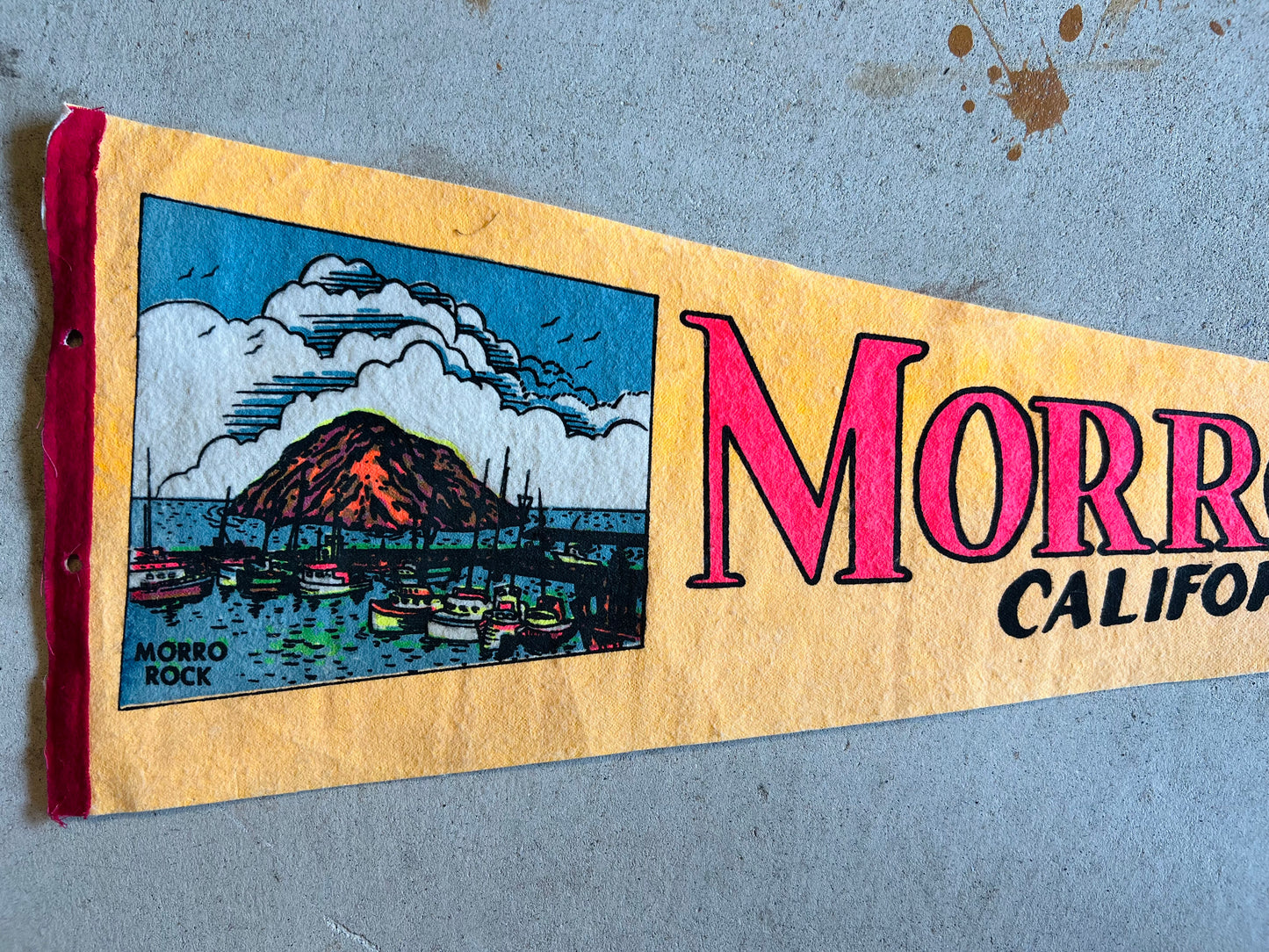 VINTAGE SOUVENIR PENNANT- MORRO BAY CALIFORNIA