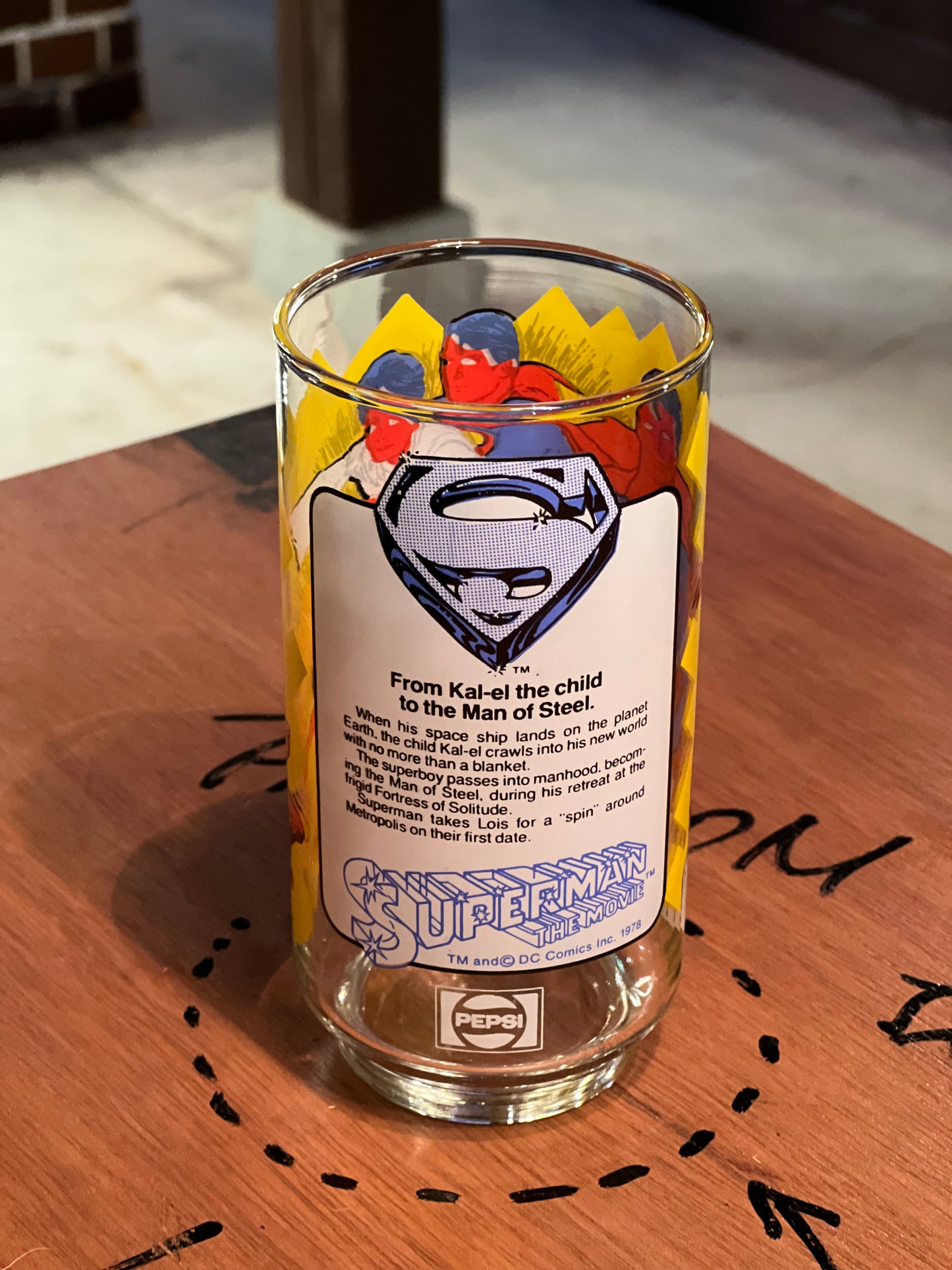 1978 VINTAGE SUPERMAN GLASS